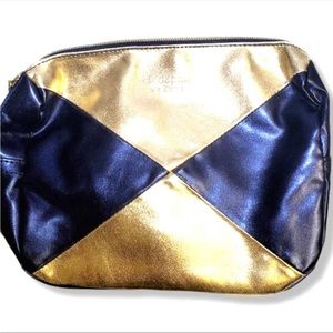 🍒5/$25🍒 beautiful clutch/makeup bag